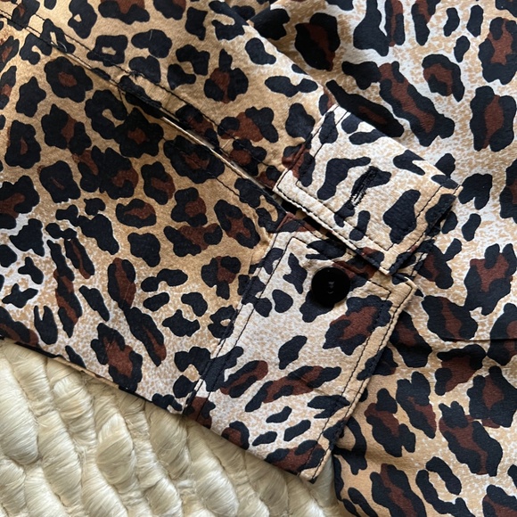 Transitions Women's Animal Print 100% Silk Button Down Top - Picture 5 of 7